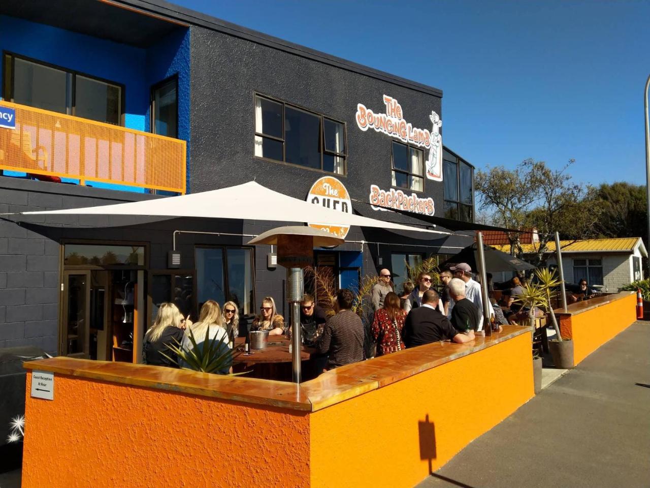 Bouncing Lamb Backpackers Hostel Nelson Exterior photo